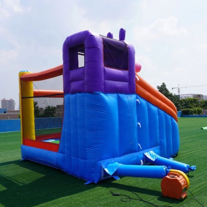 C125e jumping castle