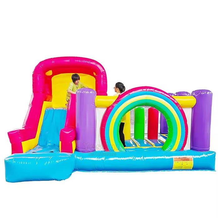 C131c bouncy castle with slide